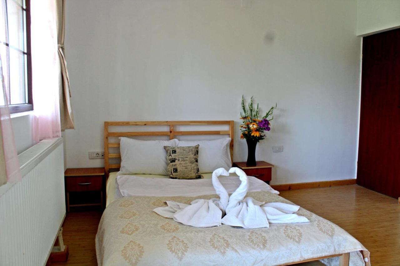 Anuta Hotel Breaza  Luaran gambar