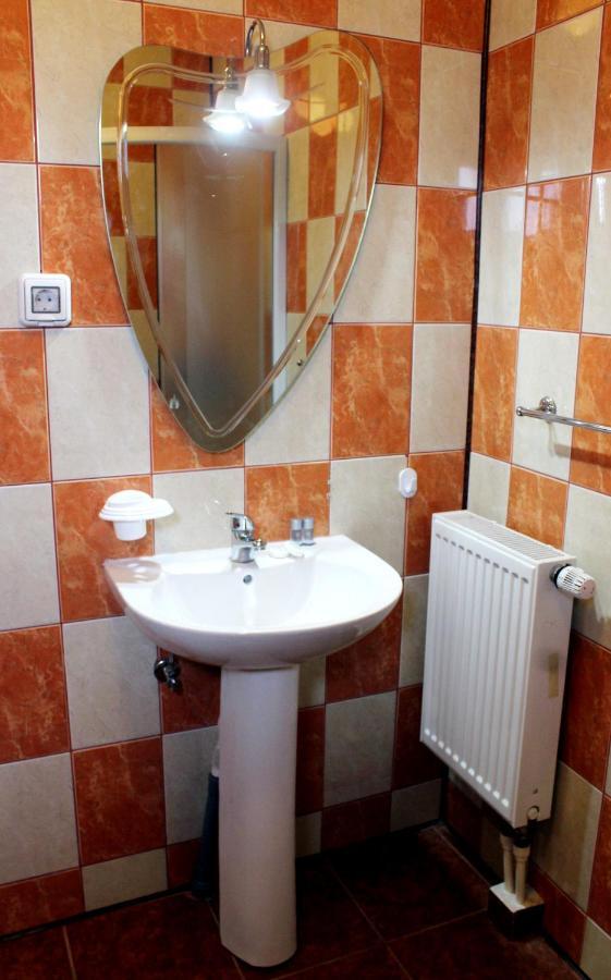 Anuta Hotel Breaza  Luaran gambar