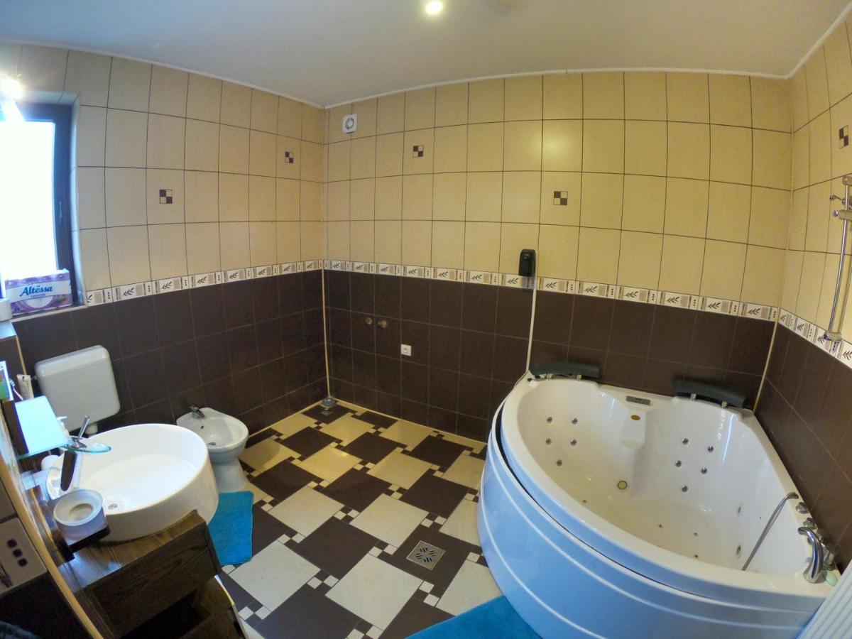 Anuta Hotel Breaza  Luaran gambar
