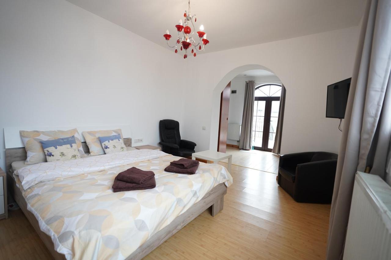 Anuta Hotel Breaza  Luaran gambar