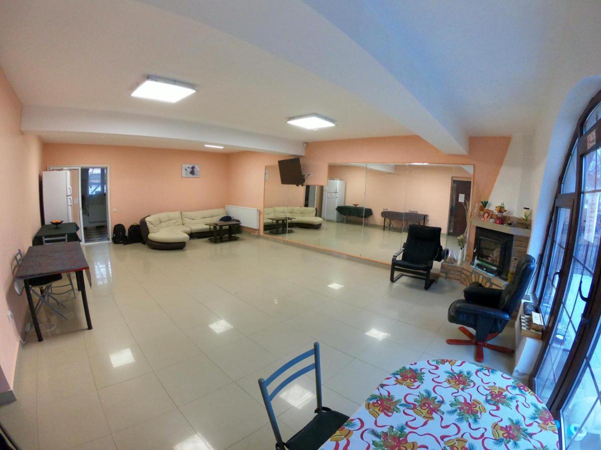 Anuta Hotel Breaza  Luaran gambar